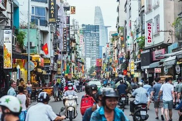 Chuyên gia Hotspot Matrix phân tích: Phương Oanh diện set đồ 50 và marketing video